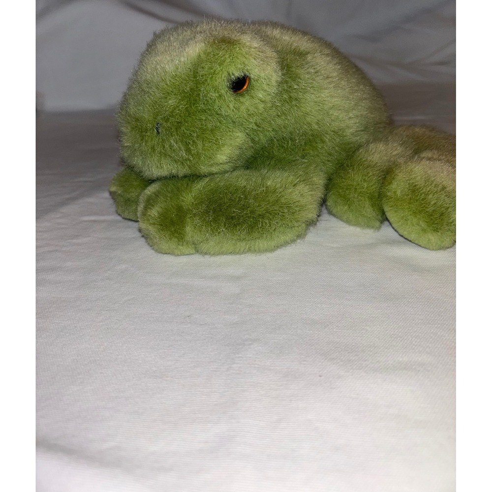Vintage 1985 Dakin Green Frog Shaggy Fluffy Retro Collectible Toy Plush.